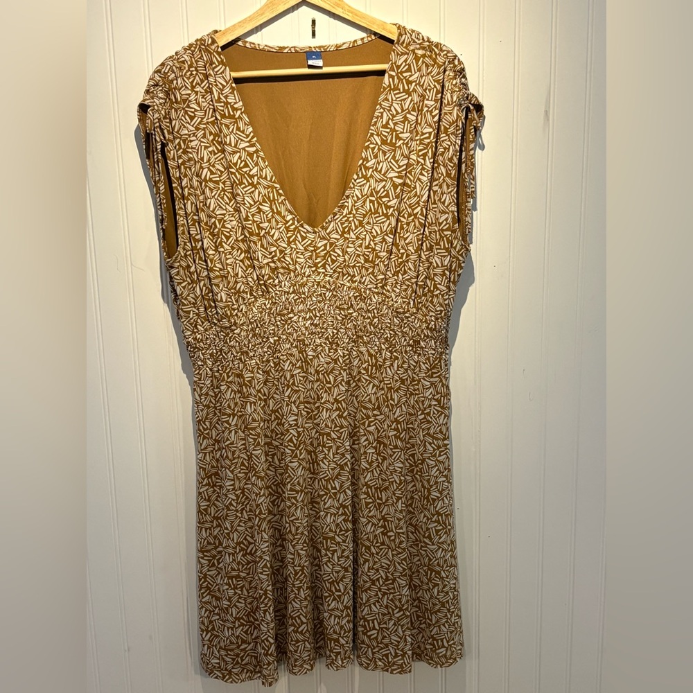 OLD NAVY XL Smocked Mesh Mini dress, v-neck EUC